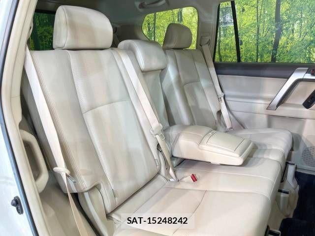 Toyota LAND CRUISER PRADO 2023-02 428752-8