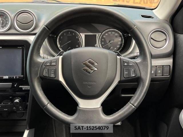 Suzuki ESCUDO 2015-10 244308-11