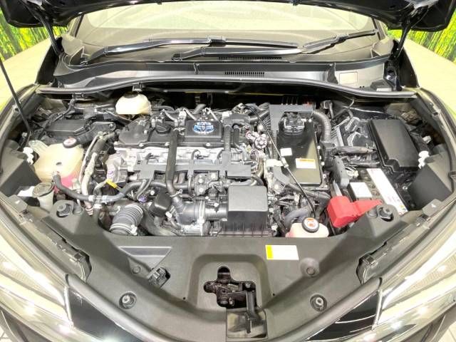 Toyota C-HR 2017-04 189320-18