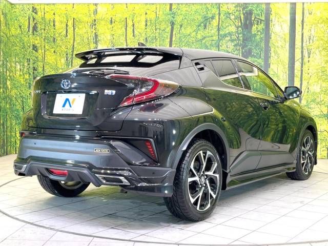 Toyota C-HR 2017-04 189320-17
