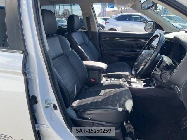 Mitsubishi OUTLANDER PHEV 2018-11 219083-8