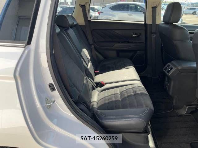 Mitsubishi OUTLANDER PHEV 2018-11 219083-9