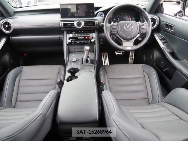 Lexus IS 2021-03 297916-15