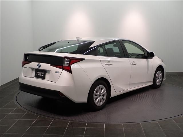 Toyota PRIUS 2021-08 9538-3