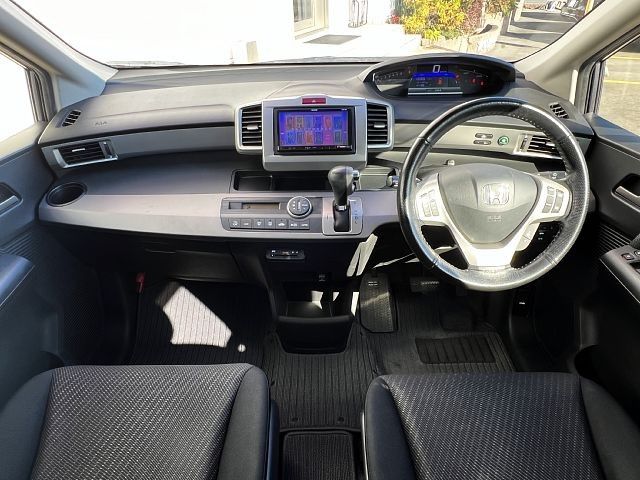 Honda FREED HYBRID 2013-09 192985-1