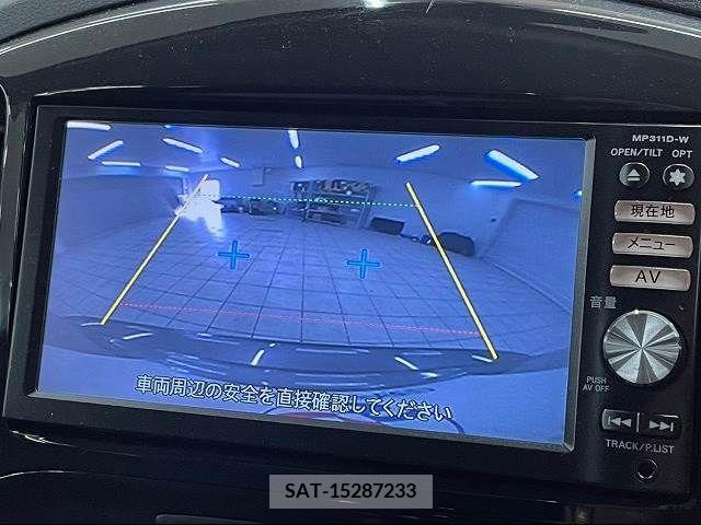Nissan JUKE 2011-08 241719-3