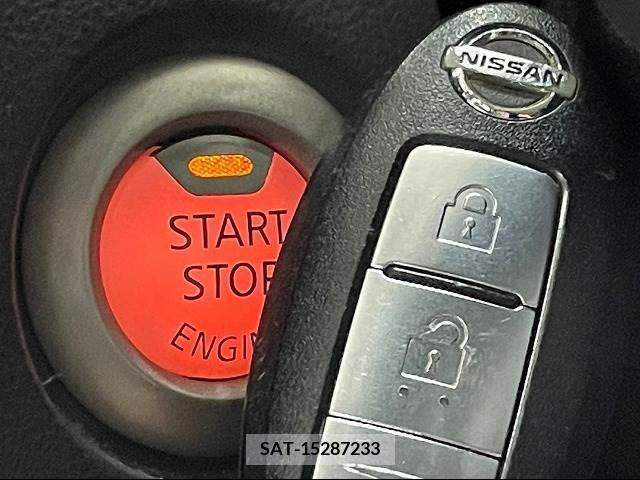 Nissan JUKE 2011-08 241719-4