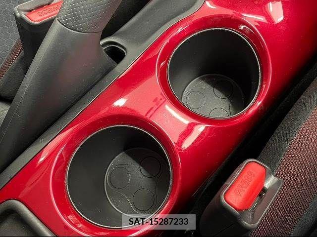 Nissan JUKE 2011-08 241719-14