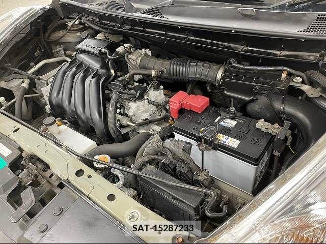Nissan JUKE 2011-08 241719-13