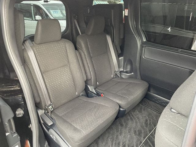 Toyota NOAH HYBRID 2021-08 190362-5