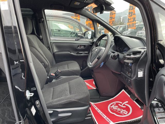 Toyota NOAH HYBRID 2021-08 190362-3