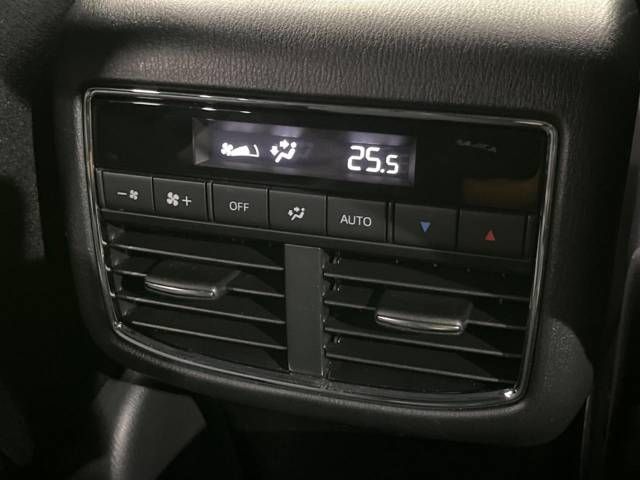 Mazda CX-8 2017-12 21085-9