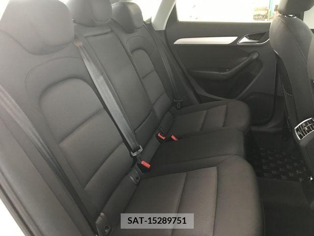 Audi Q3 2016-10 262134-12