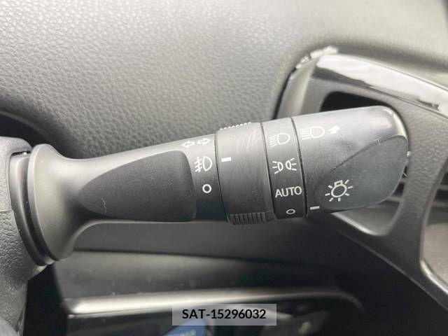 Toyota PRIUS 2016-07 366495-11