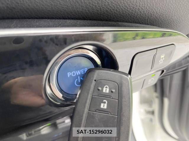 Toyota PRIUS 2016-07 366495-10