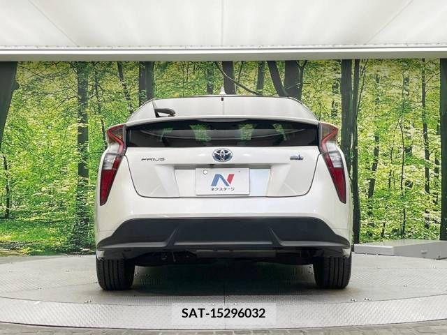 Toyota PRIUS 2016-07 366495-18