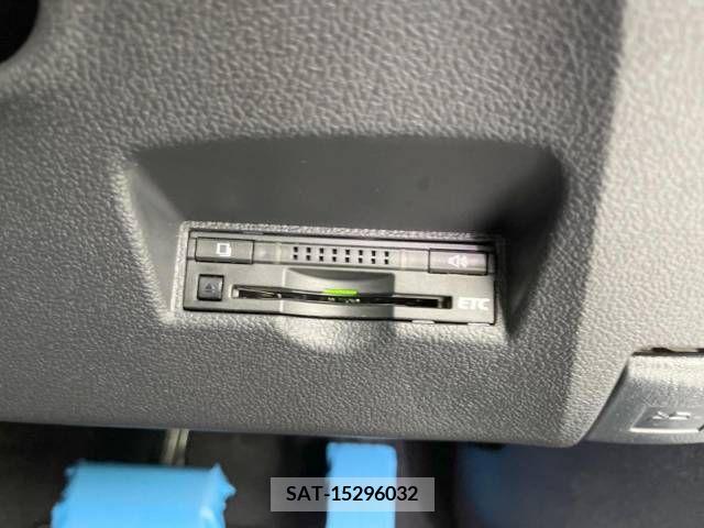 Toyota PRIUS 2016-07 366495-6