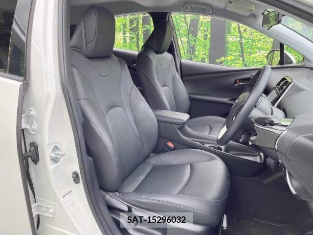 Toyota PRIUS 2016-07 366495-12
