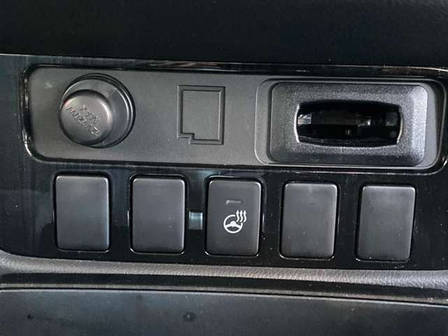 Mitsubishi OUTLANDER PHEV 2015-08 29233-7