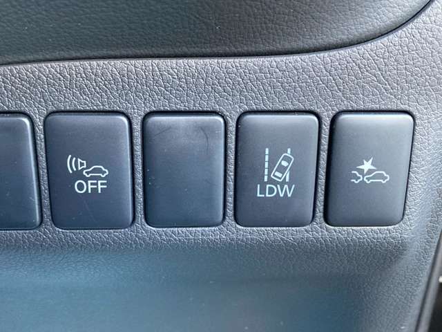 Mitsubishi OUTLANDER PHEV 2015-08 29233-18