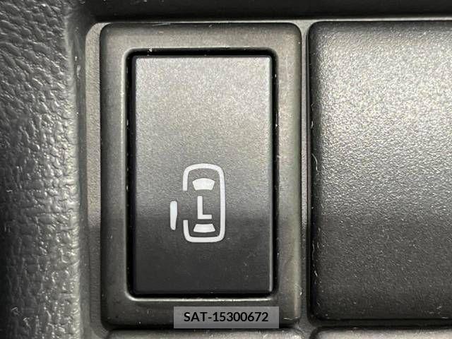 Nissan ROOX 2010-03 325875-2