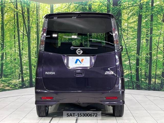 Nissan ROOX 2010-03 325875-15