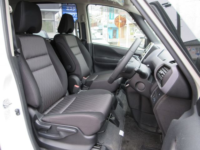 Nissan SERENA 2021-08 188054-9