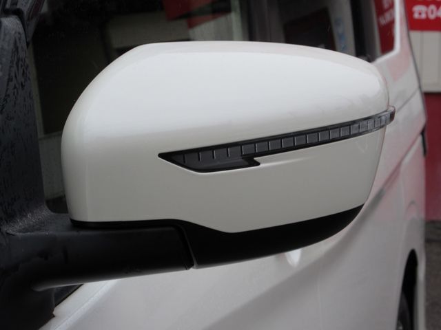 Nissan SERENA 2021-08 188054-23