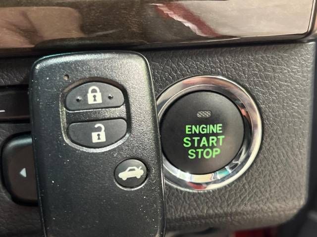 Toyota MARK X 2013-08 181534-6