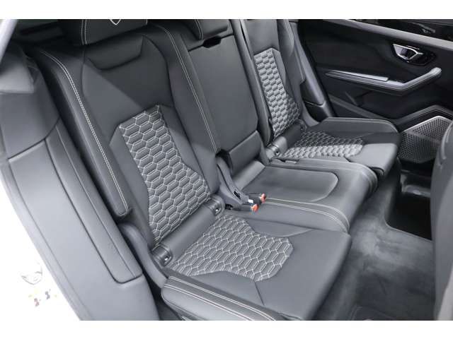 Lamborghini URUS 2022-05 13135-9