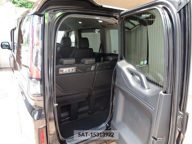 Honda e 2015-09 331458-26