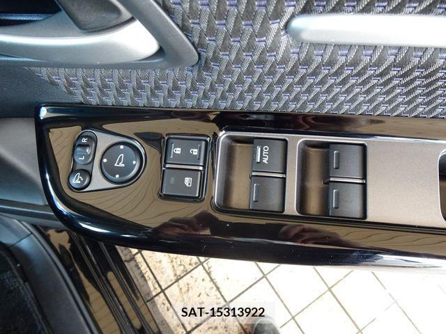 Honda e 2015-09 331458-21