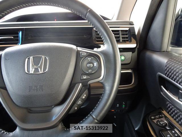Honda e 2015-09 331458-16