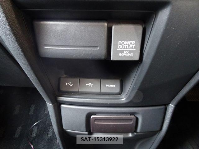 Honda e 2015-09 331458-10