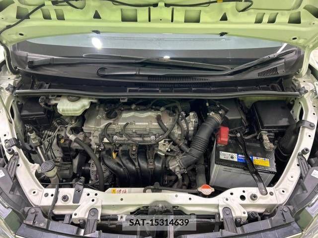 Toyota VOXY 2017-06 376780-19