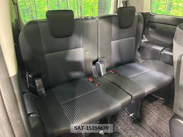 Toyota VOXY 2017-06 376780-10