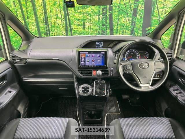 Toyota VOXY 2017-06 376780-1