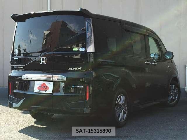 Honda STEP WGN 2017-11 330762-2