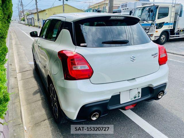 Suzuki SWIFT 2018-07 330318-2
