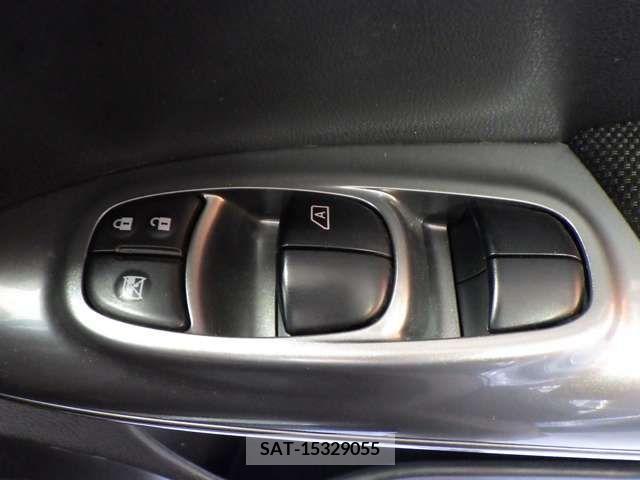 Nissan JUKE 2011-06 219003-9
