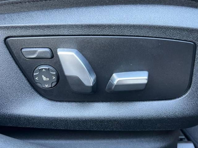 Bmw 5 SERIES 2019-08 183674-6