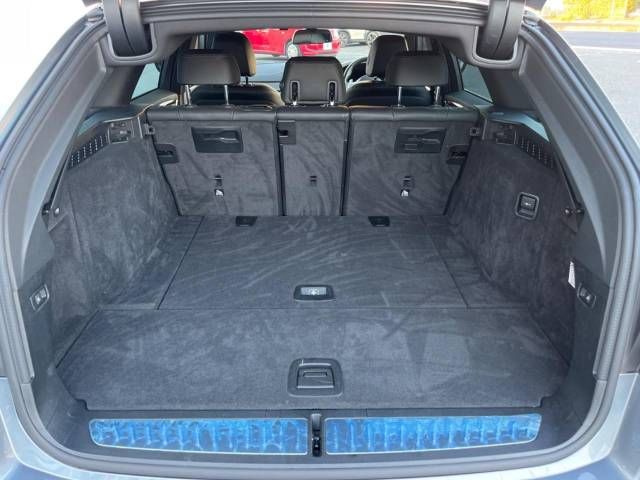 Bmw 5 SERIES 2019-08 183674-12