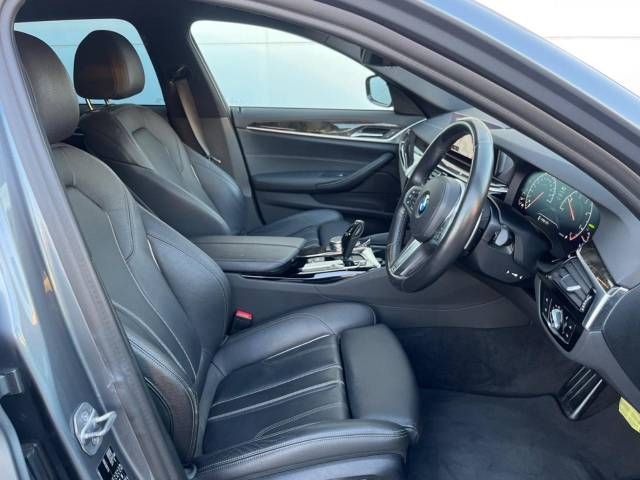 Bmw 5 SERIES 2019-08 183674-8