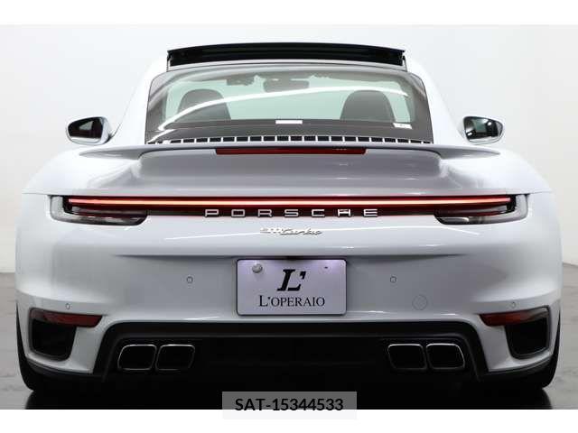 Porsche 911 2021-06 375365-3