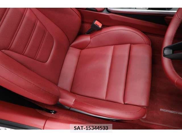 Porsche 911 2021-06 375365-7
