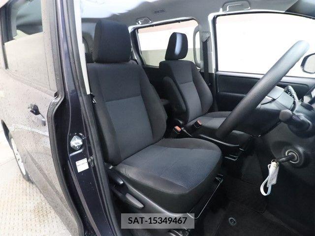 Toyota VOXY 2017-01 321507-3