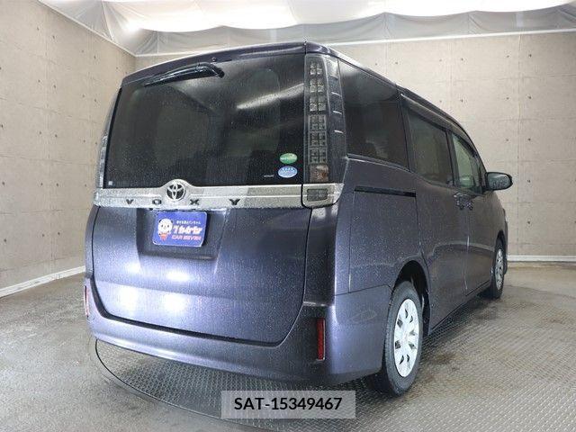 Toyota VOXY 2017-01 321507-1