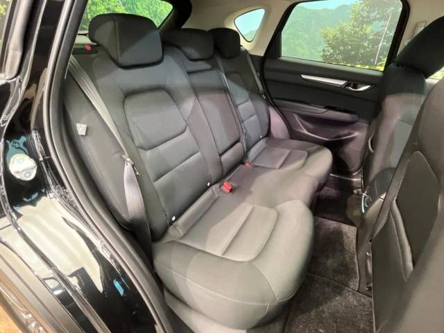 Mazda CX-5 2017-10 27078-9