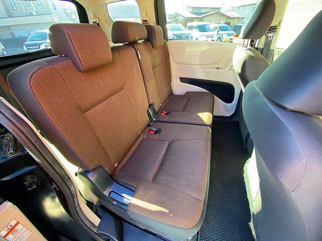 Toyota SIENTA 2017-02 182870-3