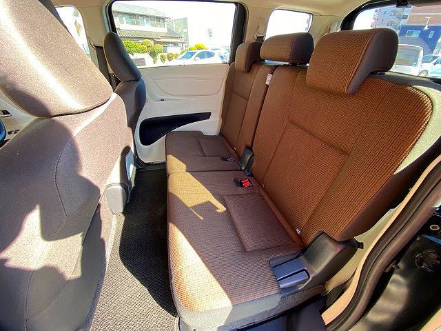 Toyota SIENTA 2017-02 182870-18